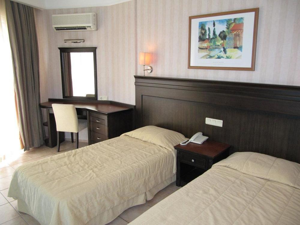 Ideal Pearl Hotel - Adult Only มาร์มาริส ภายนอก รูปภาพ