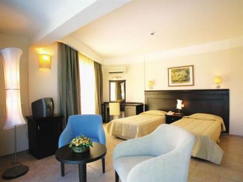 Ideal Pearl Hotel - Adult Only มาร์มาริส ภายนอก รูปภาพ
